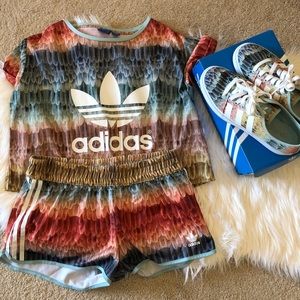 Adidas set ( sold together) outfit M, shoes 7.5